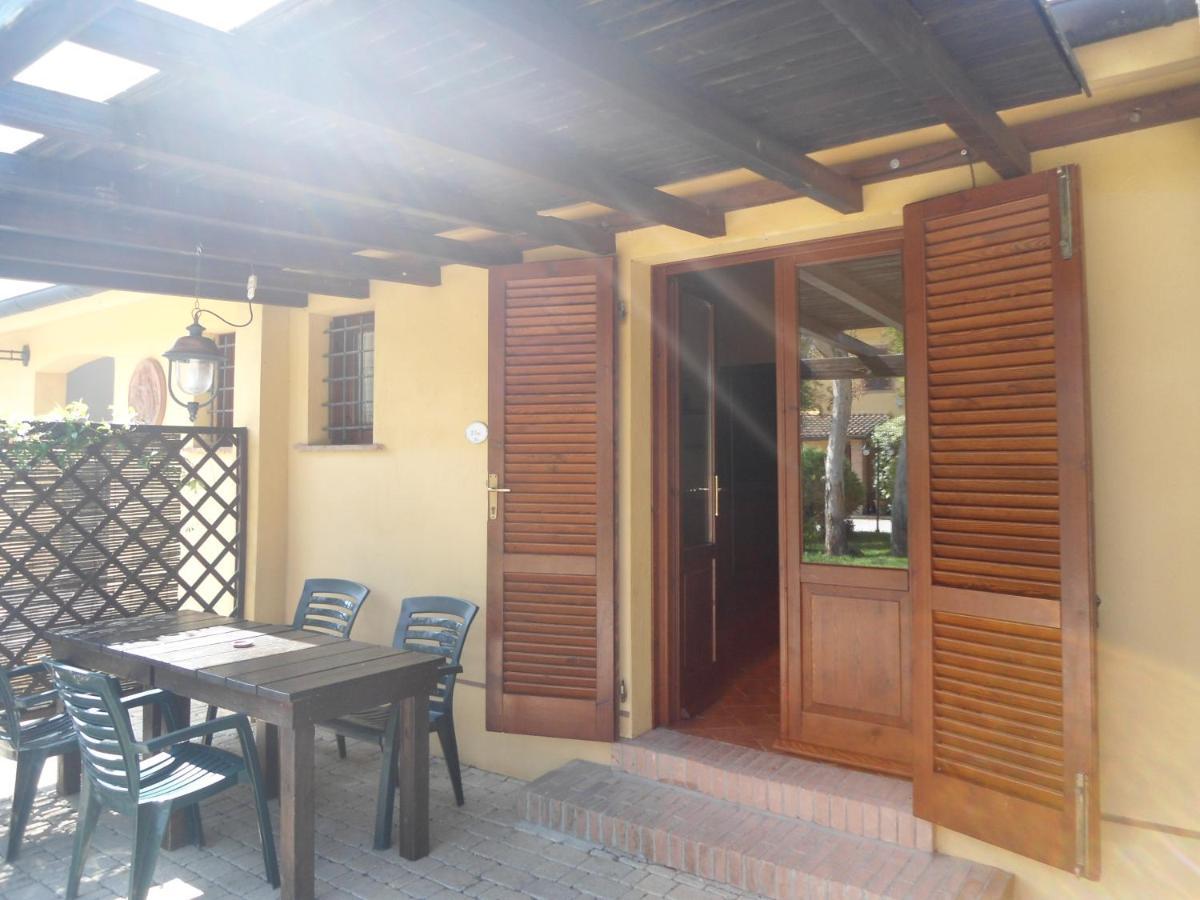 Agriturismo Le Pescine Vada Exterior foto